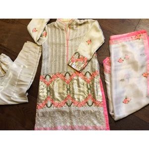 Pakistani Indian shalwar kameez BRAND NEW